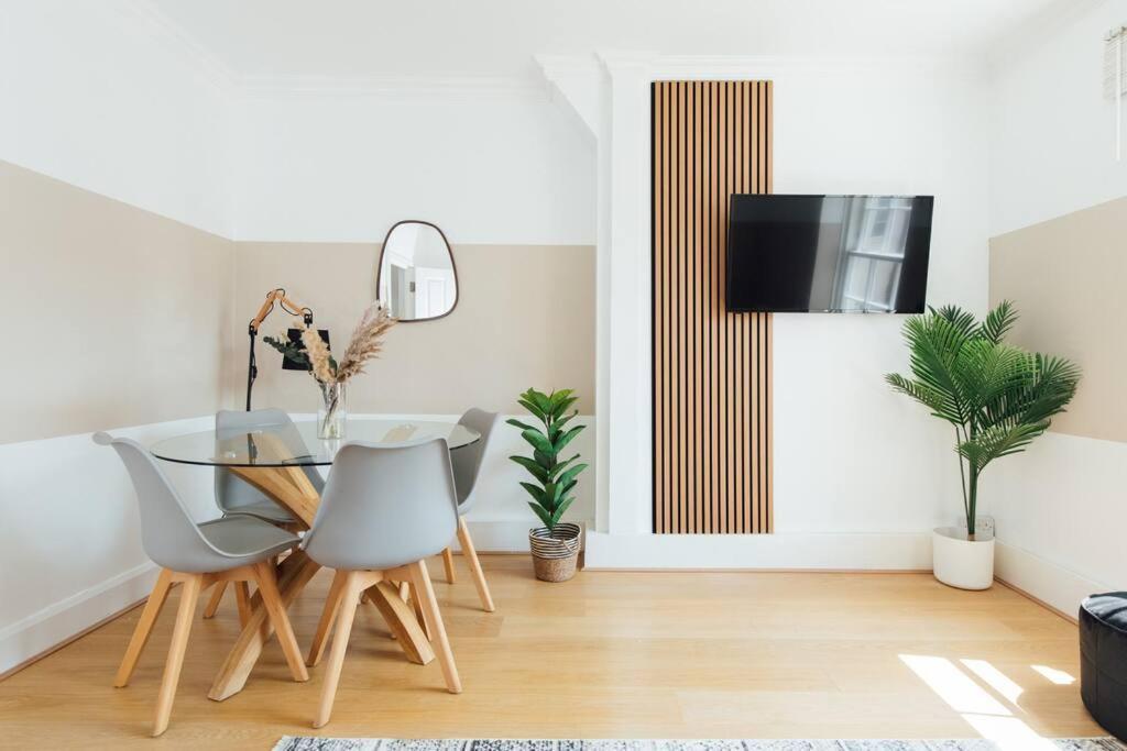 Charming 2 Bedroom Flat In The Heart Of Kings Cross, London Exterior photo